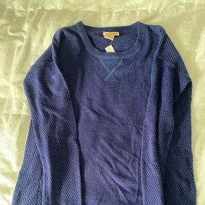Scoop neck sweater